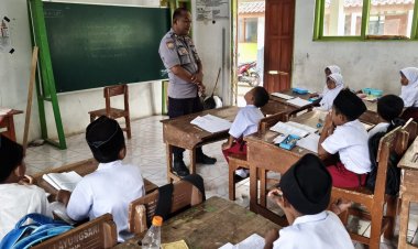 Bhabinkamtibmas masuk Sekolah