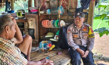 Bhabinkamtibmas Aiptu Ana Nurdiana laksanakan sambang ke MTS Nadhirul Ulum Ds Karyabakti 